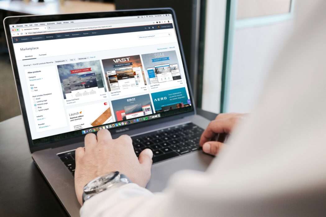 vacation rental booking software